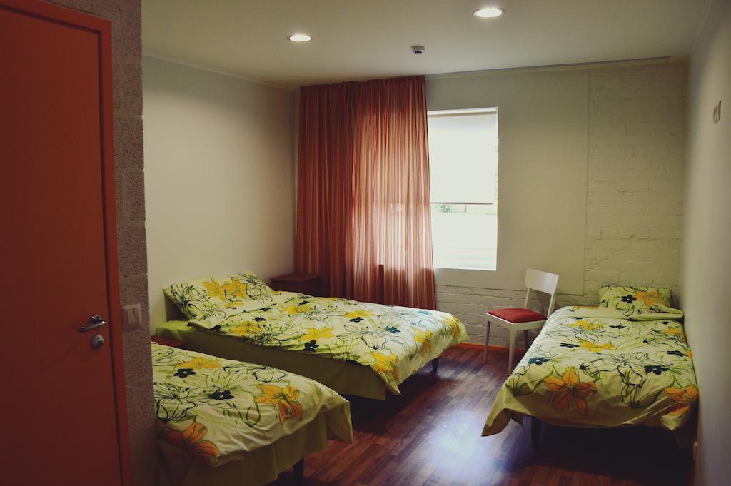 Saare Automatic Hostel Pärnu Extérieur photo