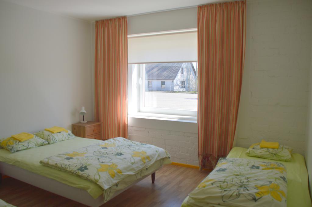Saare Automatic Hostel Pärnu Extérieur photo